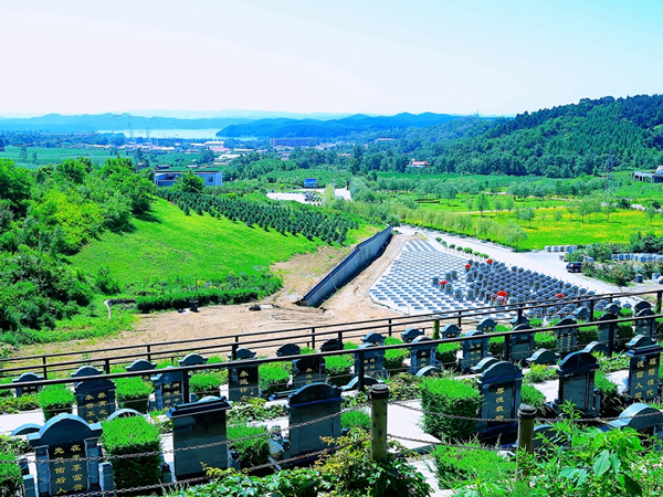 沈阳大伙房墓园实景展示